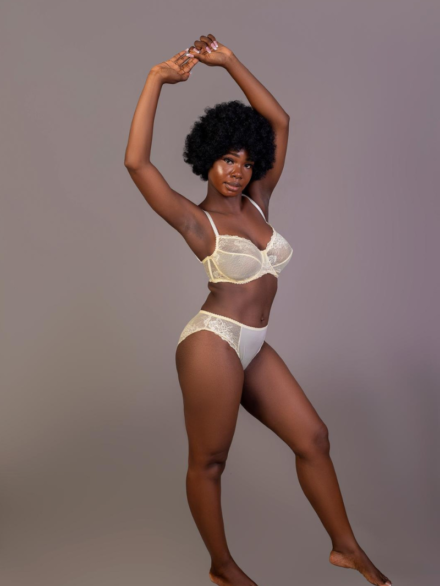 Akanke Brief